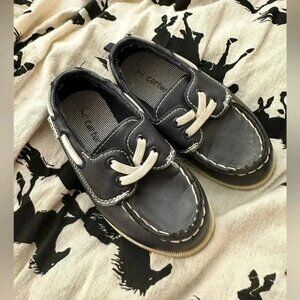 Carters toddler size 7 boat shoes